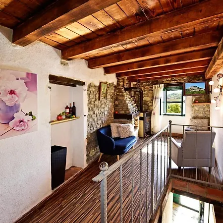 Hize Bertosa Apartamento *