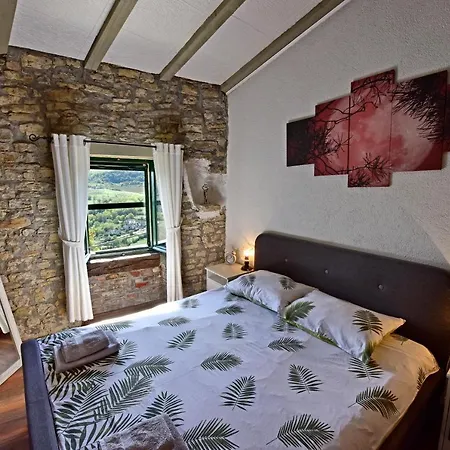 Hize Bertosa Apartamento