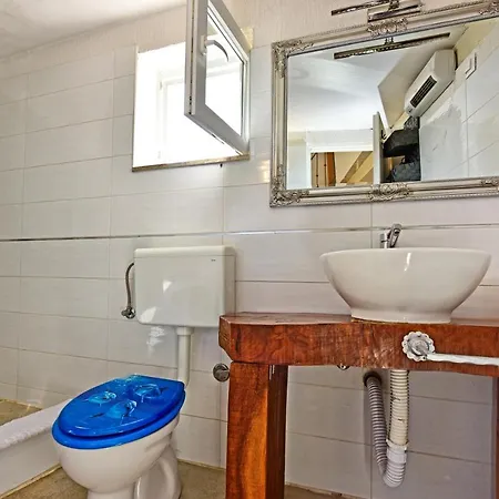 Hize Bertosa Apartamento