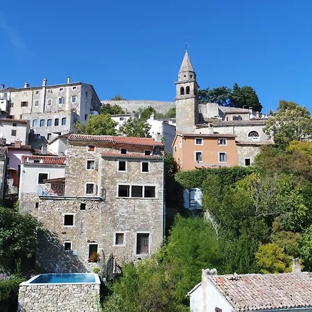 Hize Bertosa Apartamento